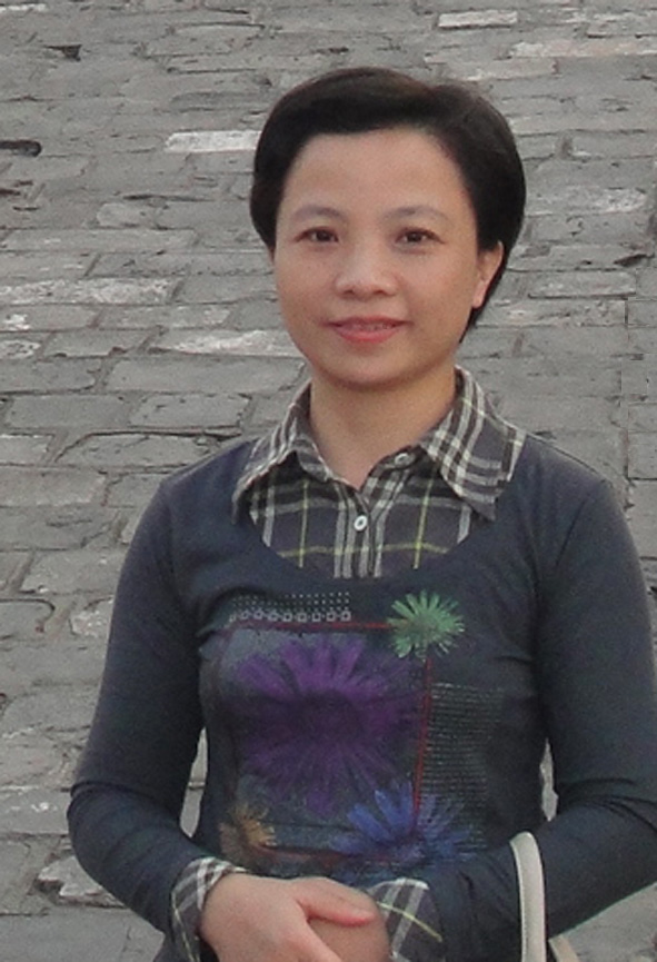 潘伶