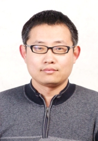 钱磊
