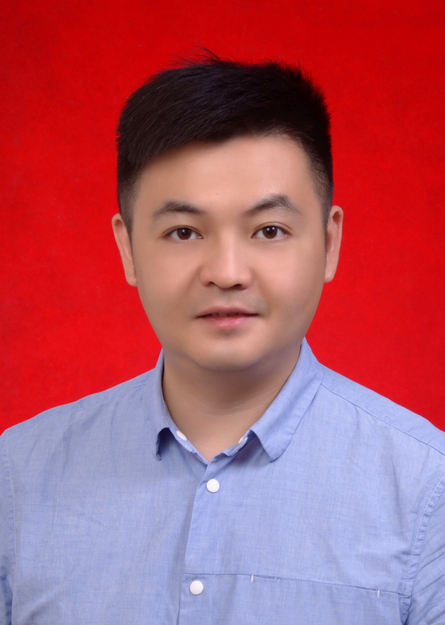 李凡